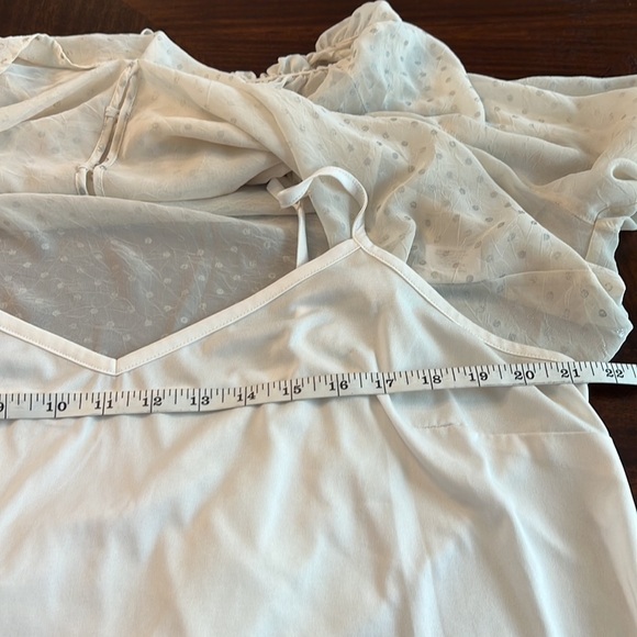 Liz Claiborne | Cream Chiffon Silver Polka Dot Tunic Top with Cami | Size 1X - Picture 10 of 11